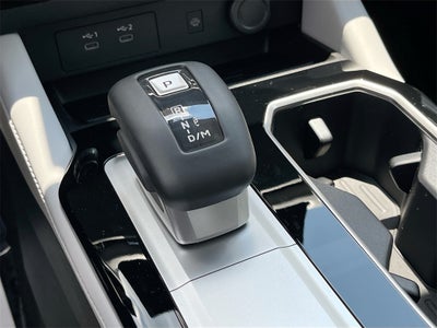 2025 Mitsubishi Outlander SE Tech Package