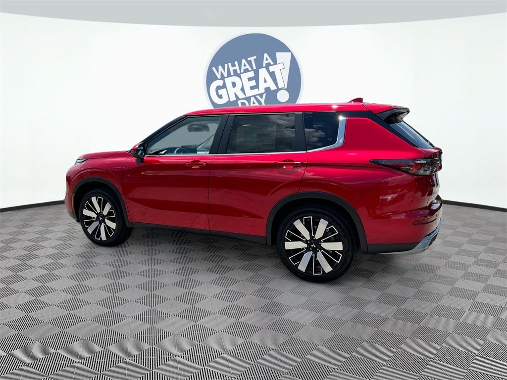 2025 Mitsubishi Outlander SE Tech Package