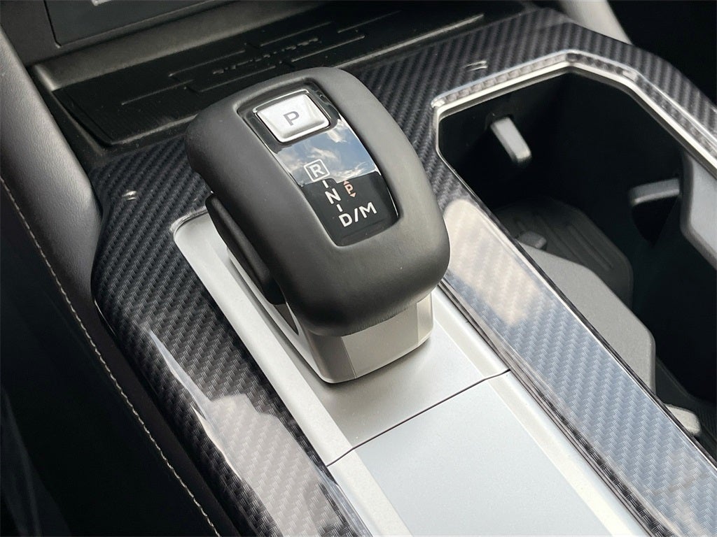 2025 Mitsubishi Outlander SE Tech Package