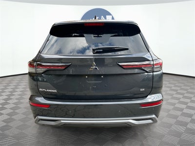 2025 Mitsubishi Outlander SE Tech Package