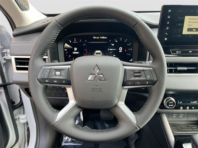2025 Mitsubishi Outlander SE Tech Package