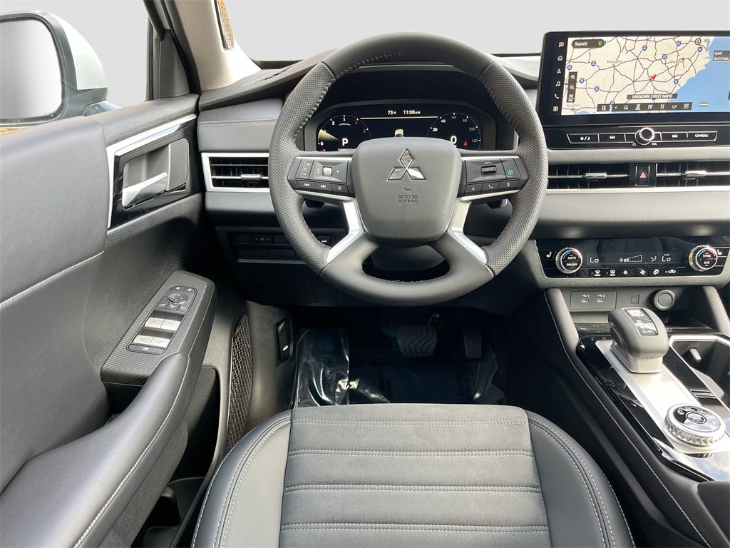 2025 Mitsubishi Outlander SE Tech Package