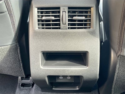 2025 Mitsubishi Outlander SE Tech Package