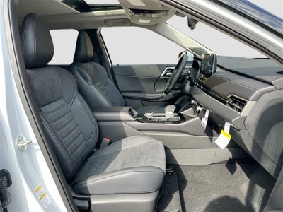 2025 Mitsubishi Outlander SE Tech Package