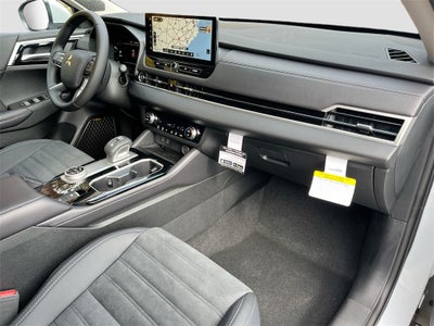 2025 Mitsubishi Outlander SE Tech Package