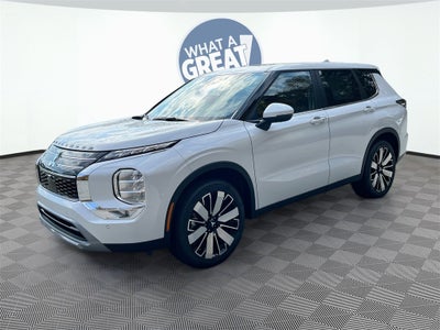 2025 Mitsubishi Outlander SE Tech Package