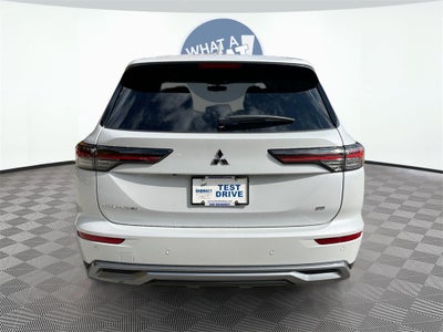 2025 Mitsubishi Outlander SE Tech Package