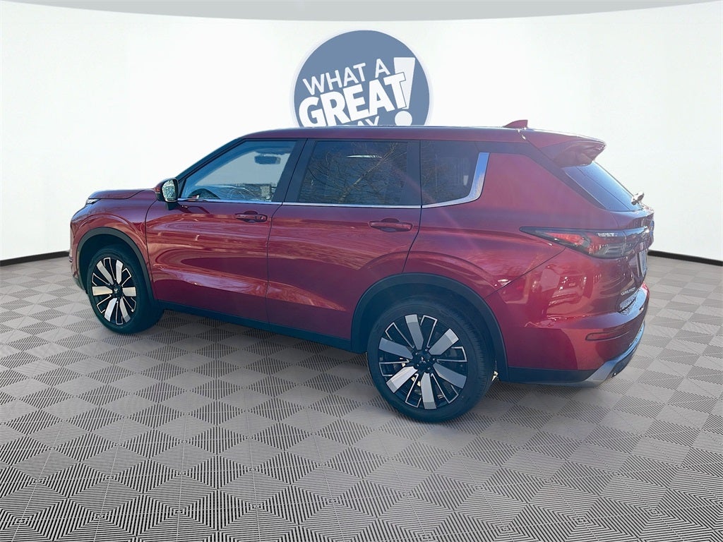 2025 Mitsubishi Outlander SE
