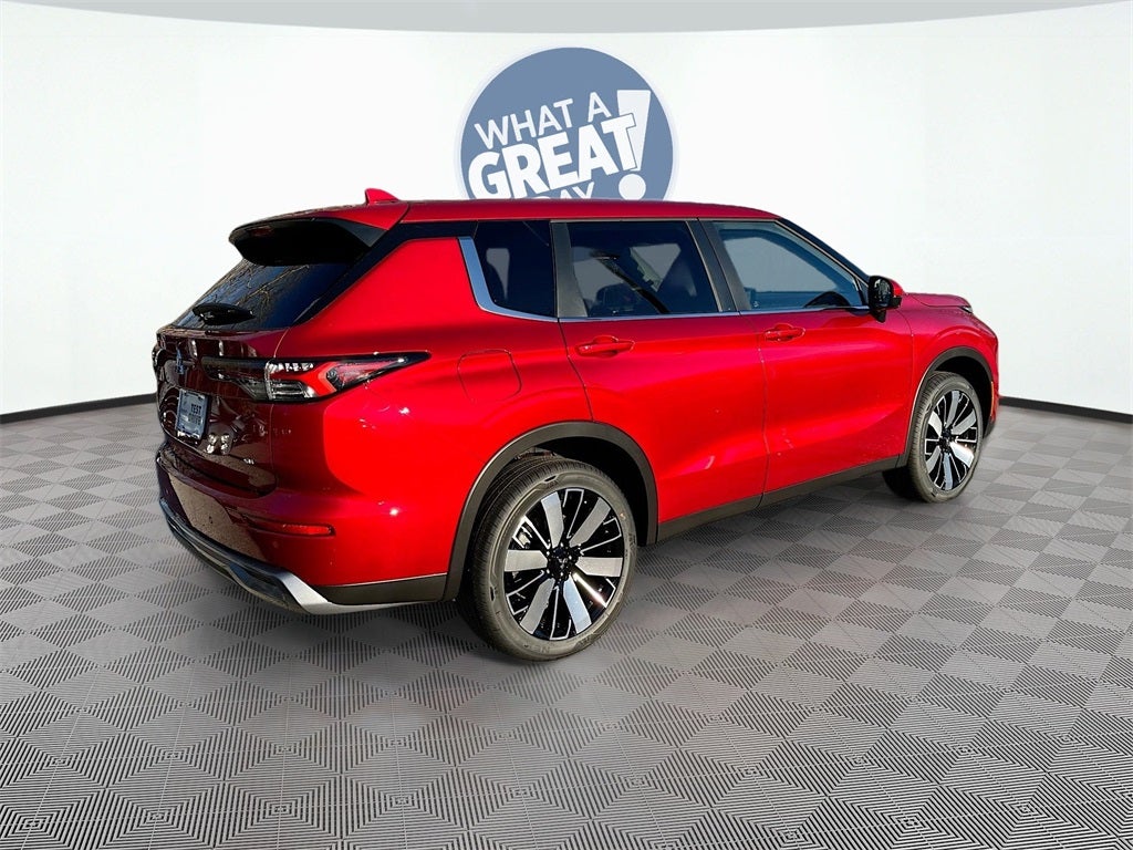 2025 Mitsubishi Outlander SE