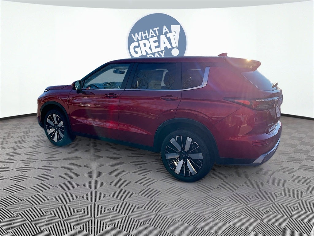 2025 Mitsubishi Outlander SE