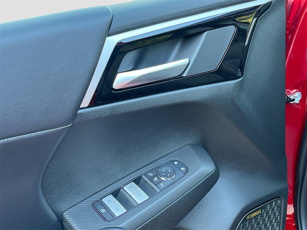 2025 Mitsubishi Outlander SE Tech Package