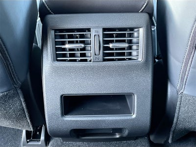 2025 Mitsubishi Outlander SE Tech Package