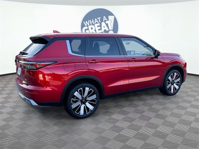 2025 Mitsubishi Outlander SE Tech Package