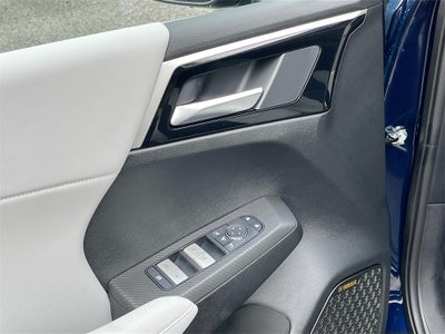 2025 Mitsubishi Outlander SE Tech Package