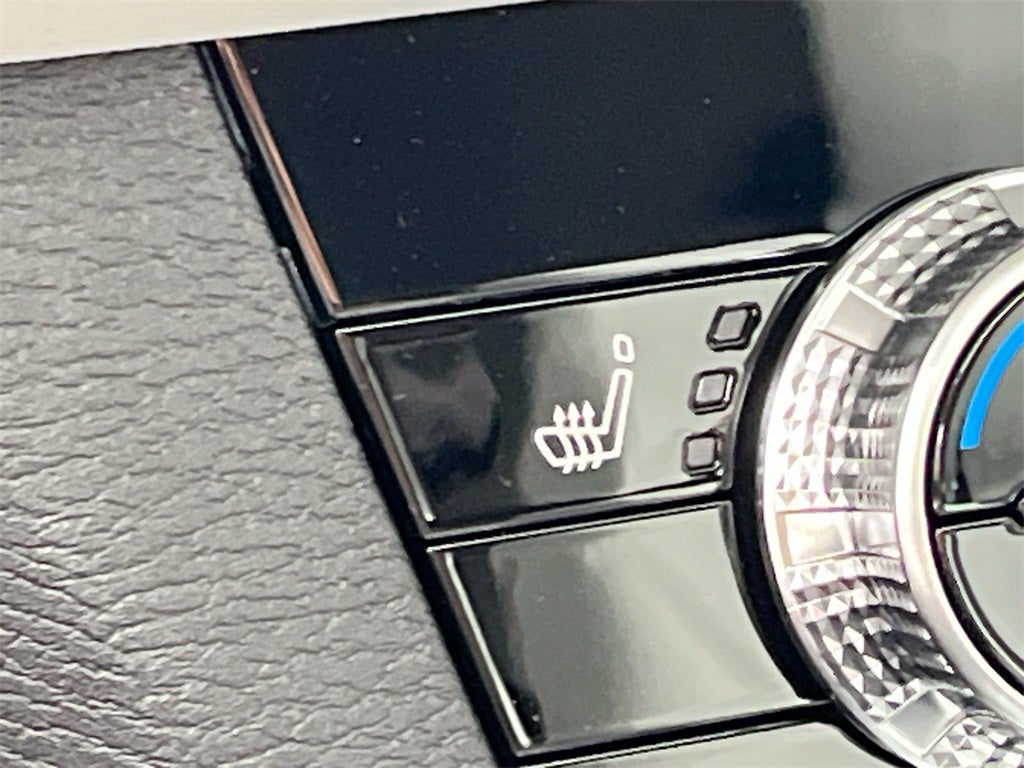 2025 Mitsubishi Outlander SE Tech Package