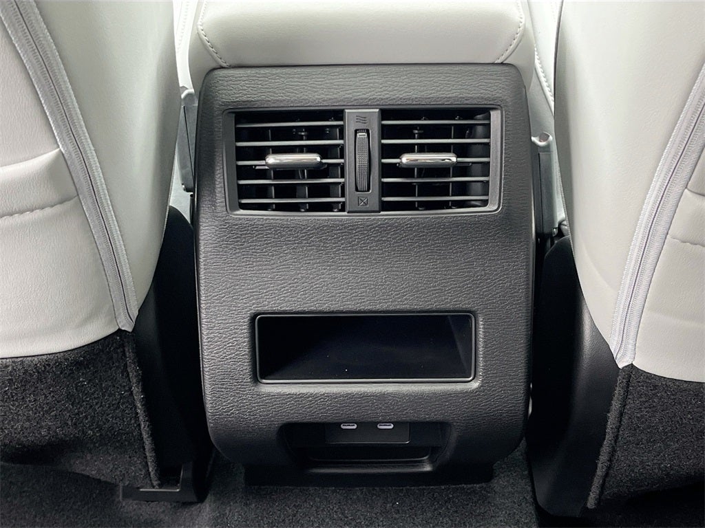 2025 Mitsubishi Outlander SE Tech Package