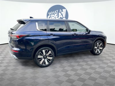 2025 Mitsubishi Outlander SE Tech Package