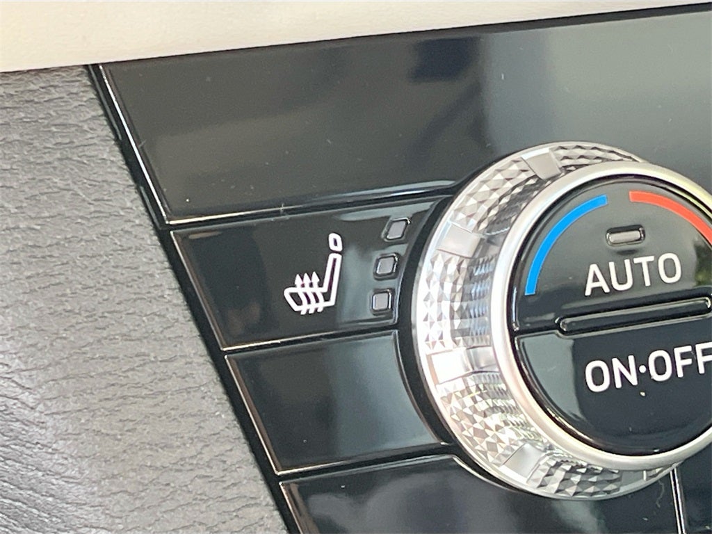 2025 Mitsubishi Outlander SE Tech Package