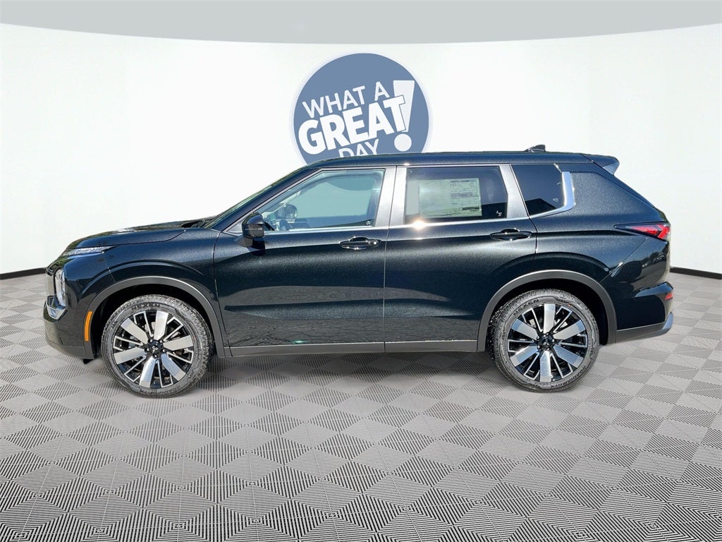 2025 Mitsubishi Outlander SE Tech Package