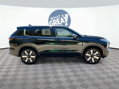 2025 Mitsubishi Outlander SE Tech Package