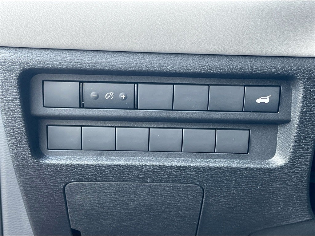 2025 Mitsubishi Outlander SE Tech Package