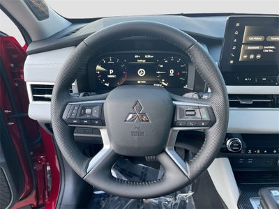 2025 Mitsubishi Outlander SE Tech Package