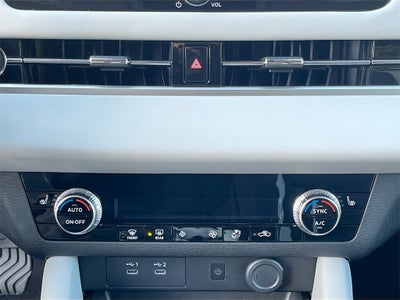 2025 Mitsubishi Outlander SE Tech Package