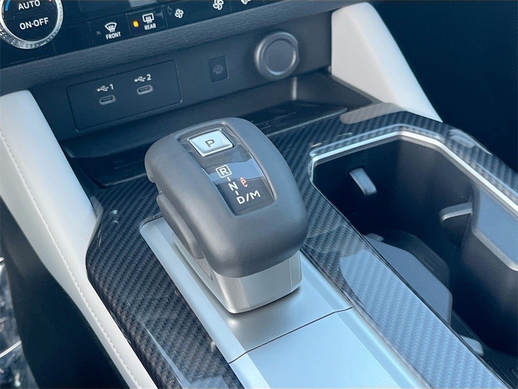 2025 Mitsubishi Outlander SE Tech Package