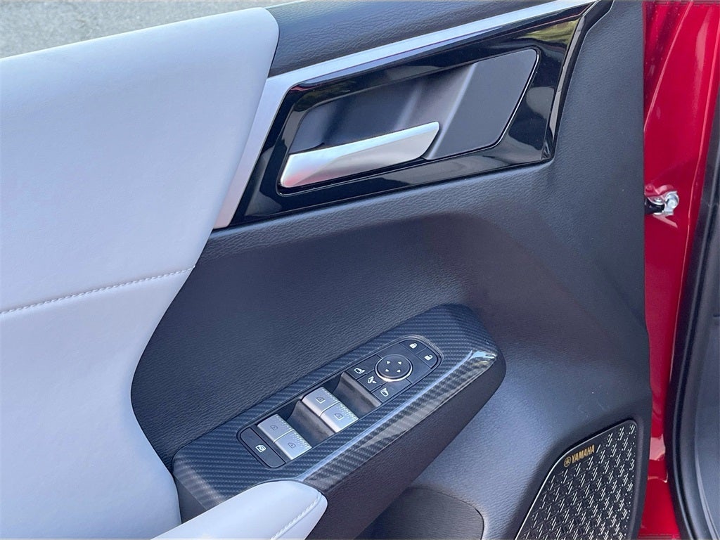 2025 Mitsubishi Outlander SE Tech Package