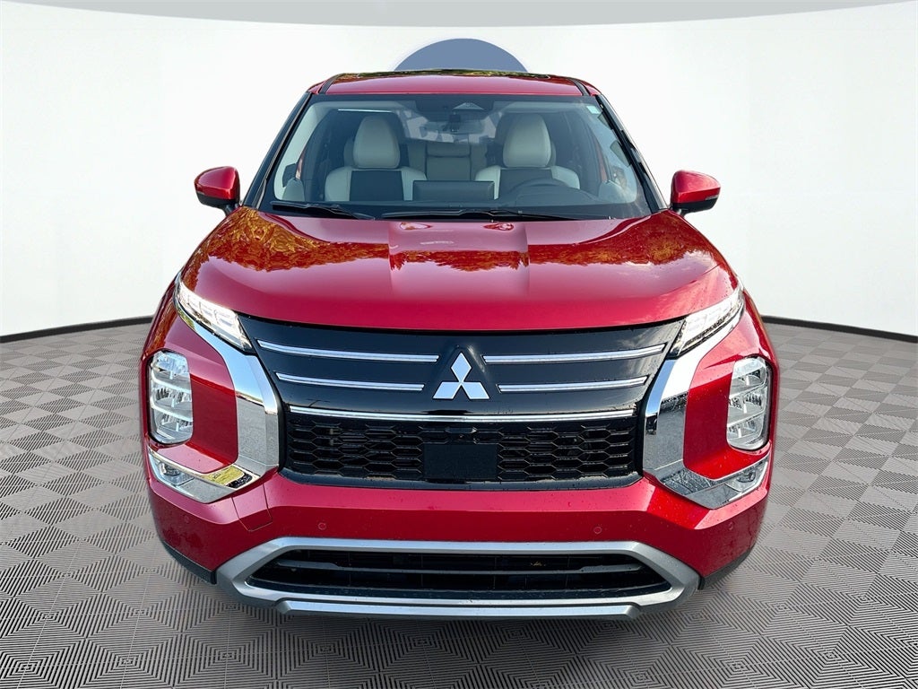 2025 Mitsubishi Outlander SE Tech Package