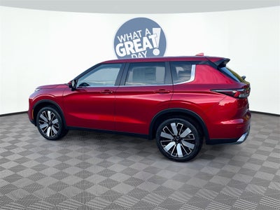 2025 Mitsubishi Outlander SE Tech Package