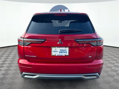 2025 Mitsubishi Outlander SE Tech Package