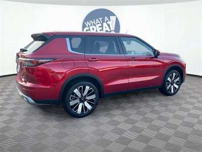 2025 Mitsubishi Outlander SE Tech Package