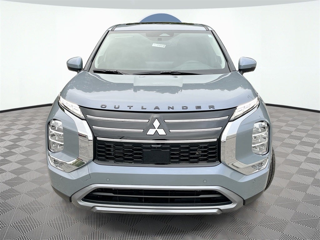 2025 Mitsubishi Outlander SE Tech Package