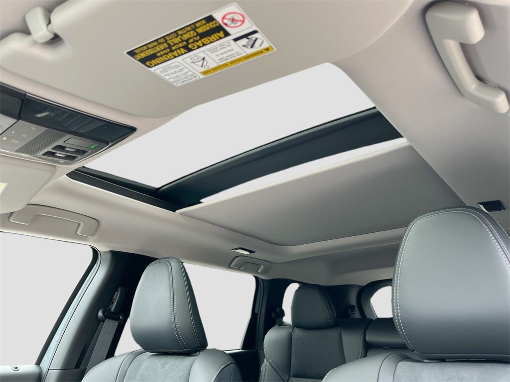 2025 Mitsubishi Outlander SE Tech Package