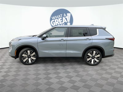 2025 Mitsubishi Outlander SE Tech Package