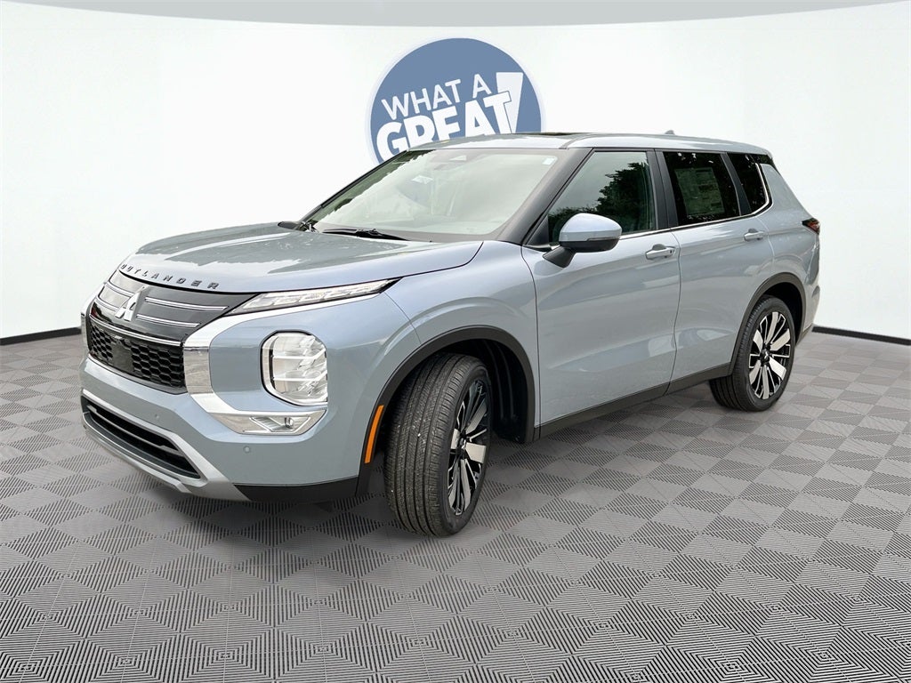 2025 Mitsubishi Outlander SE Tech Package