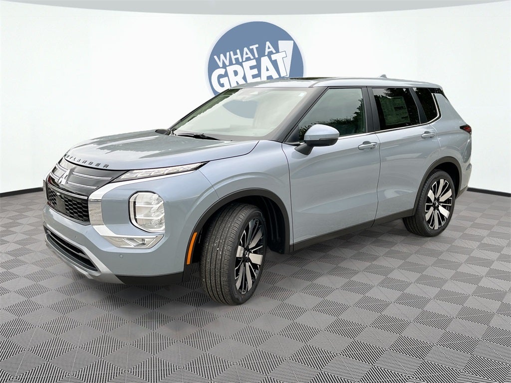 2025 Mitsubishi Outlander SE Tech Package