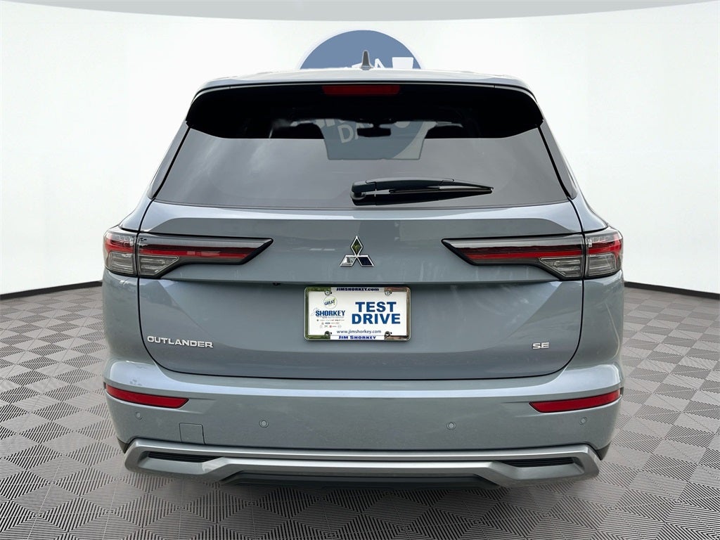 2025 Mitsubishi Outlander SE Tech Package