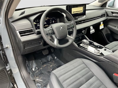2025 Mitsubishi Outlander SE Tech Package
