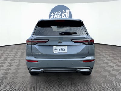 2025 Mitsubishi Outlander SE