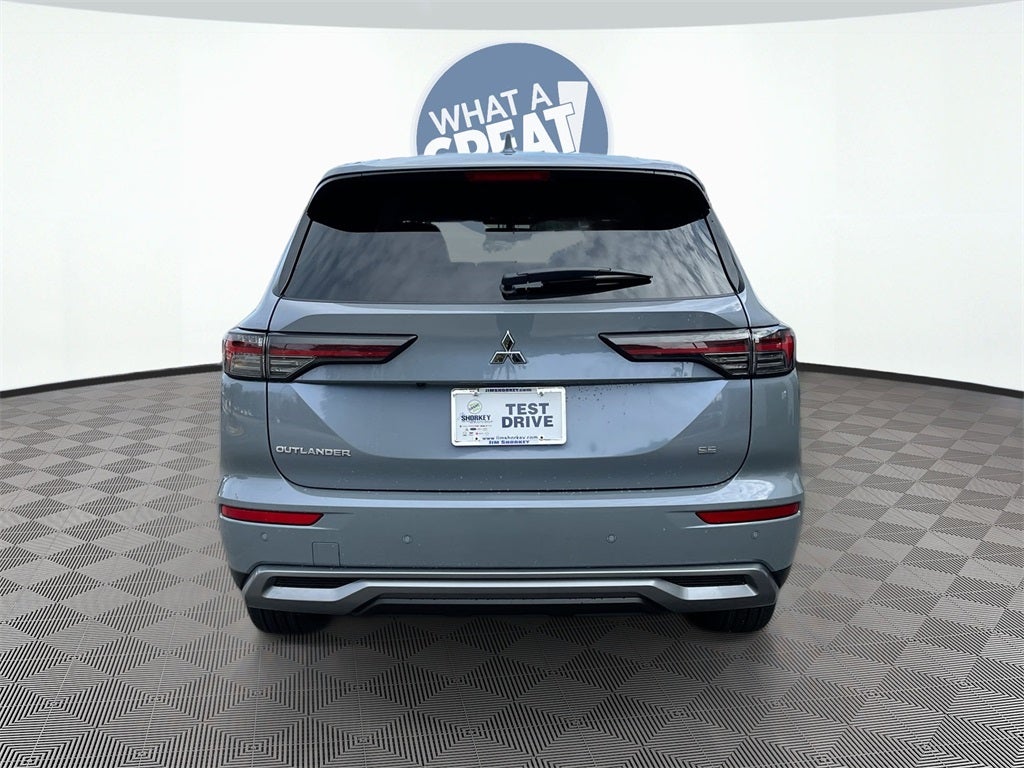 2025 Mitsubishi Outlander SE