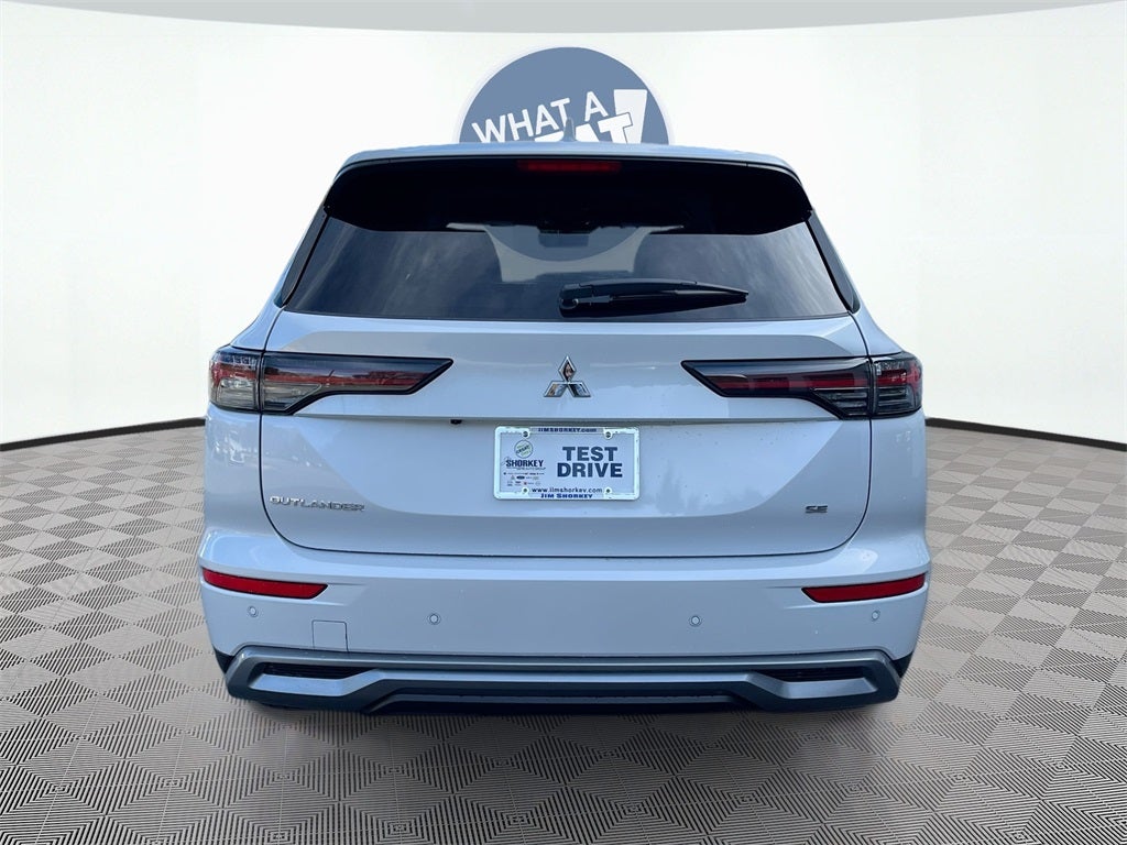2025 Mitsubishi Outlander SE