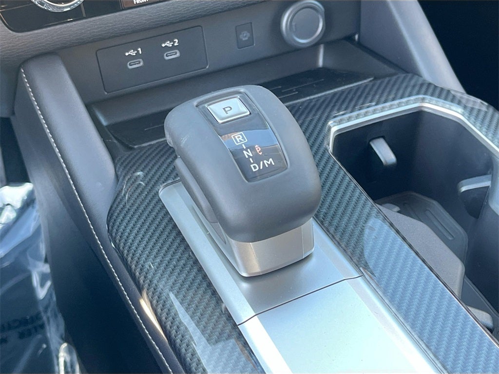 2025 Mitsubishi Outlander SE Tech Package