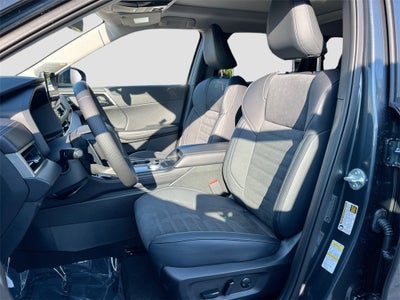 2025 Mitsubishi Outlander SE Tech Package