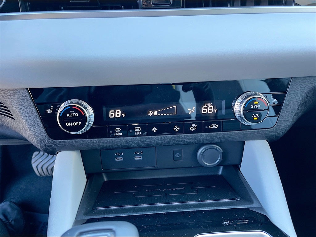 2025 Mitsubishi Outlander SE