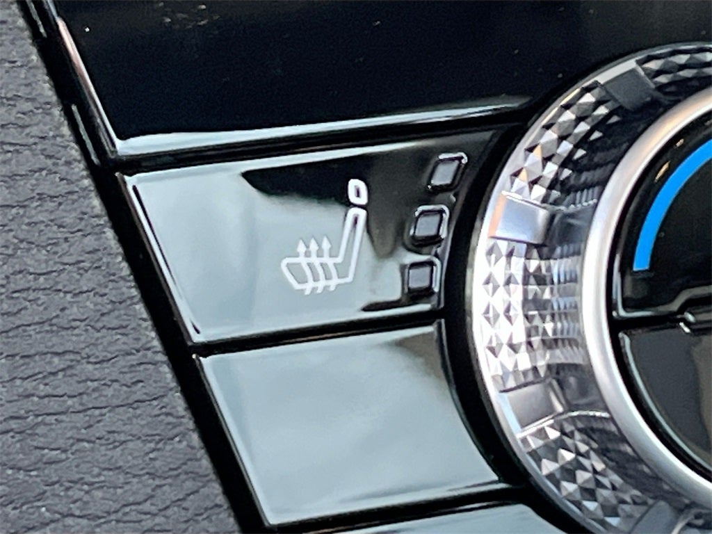 2026 Mitsubishi Outlander SE Tech Package