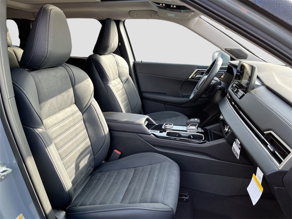 2026 Mitsubishi Outlander SE Tech Package