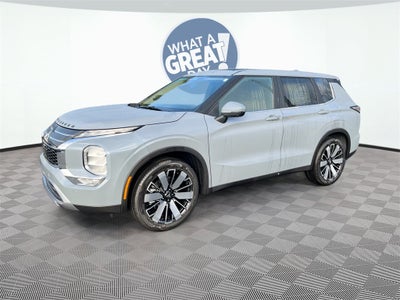 2026 Mitsubishi Outlander SE Tech Package