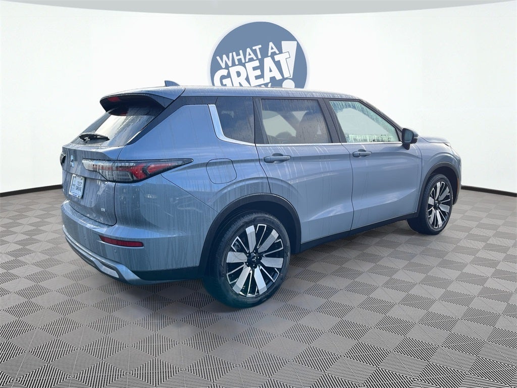 2026 Mitsubishi Outlander SE Tech Package